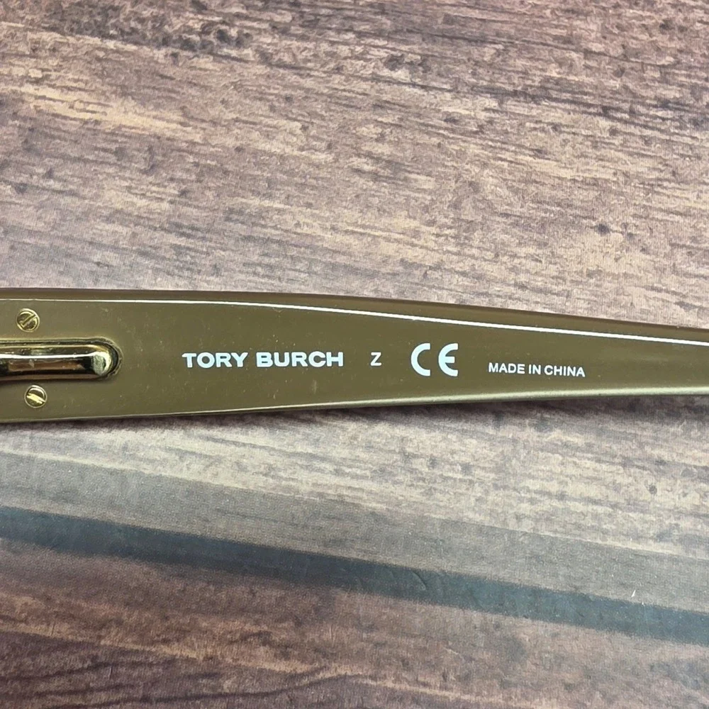Tory Burch eyewear grading